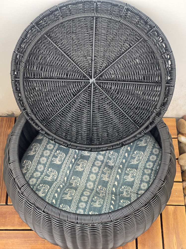 ELE LIGHT & DECOR Outdoor /Indoor Black Pouf Wicker Footstool Storage Seat With Lid